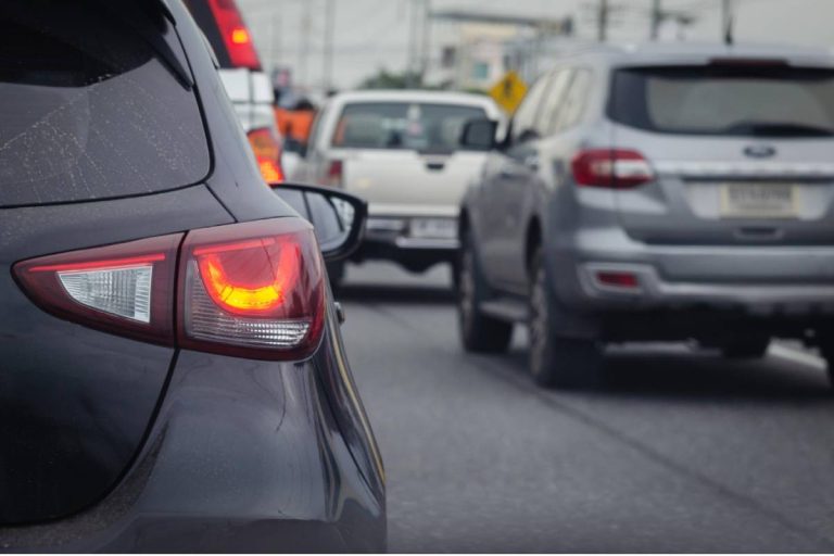 Peut-on assurer une voiture sans carte grise en France ?